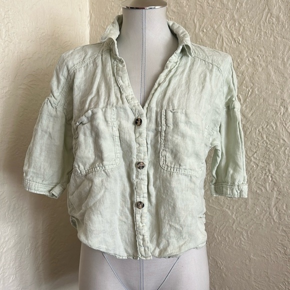 Zara Tops - Zara Pale Spring Green Woven Casual Slouchy Short Sleeve Button Up Shirt Large